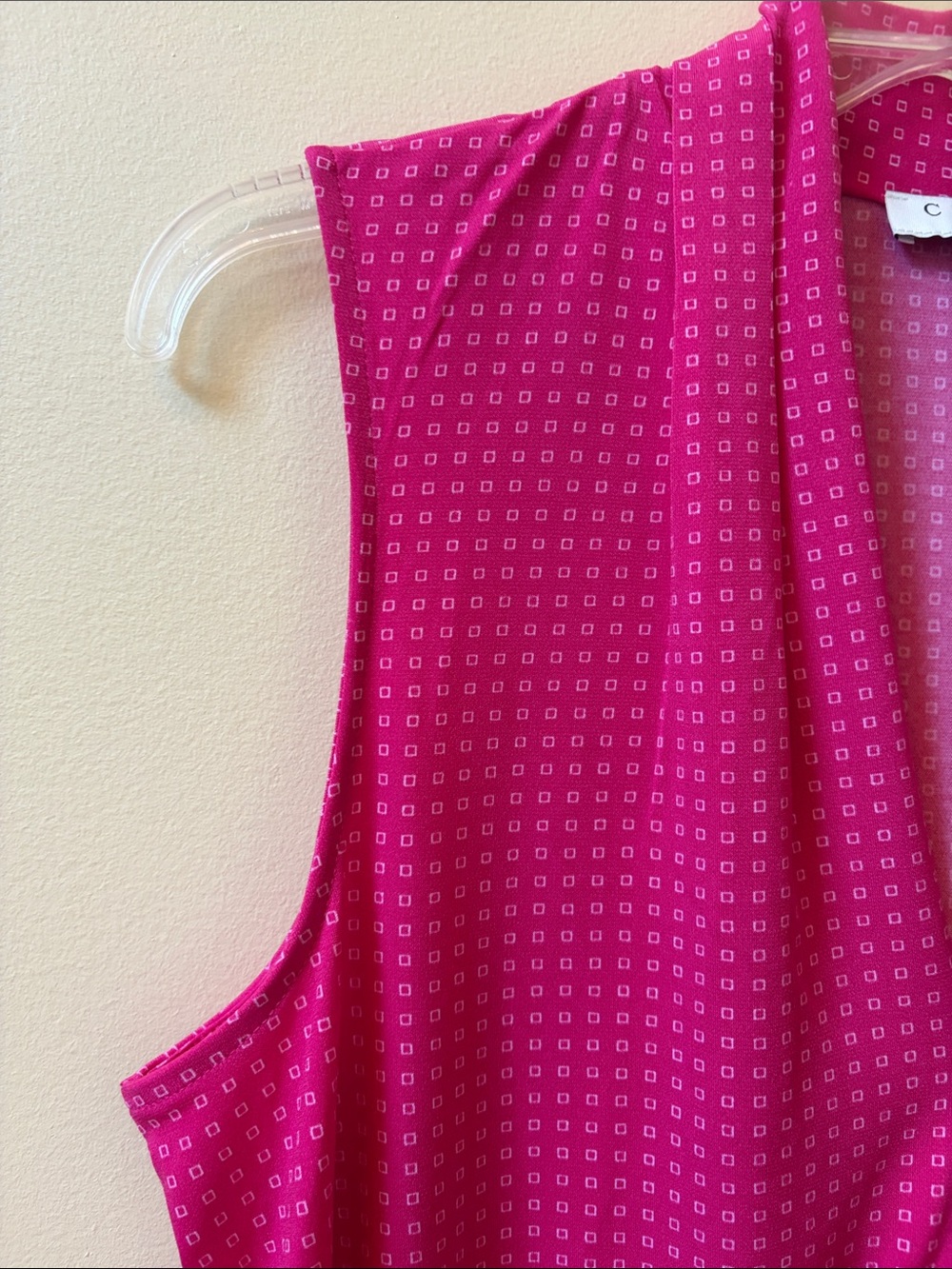 Chaus Sleeveless V-Neck Blouse in Fuchsia with Micro Dot Print - Picture 4 of 7